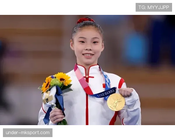吴柳芳退役后直播跳舞,这反差谁看了不愣一下? 吴柳芳退役后直播跳舞,这反差谁看了不愣一下?